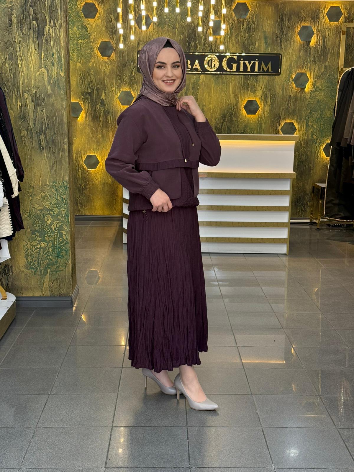 Bürümcük Kumaş Etekli İkili Takım – Yarım Fermuarlı Şık Tesettür Takım