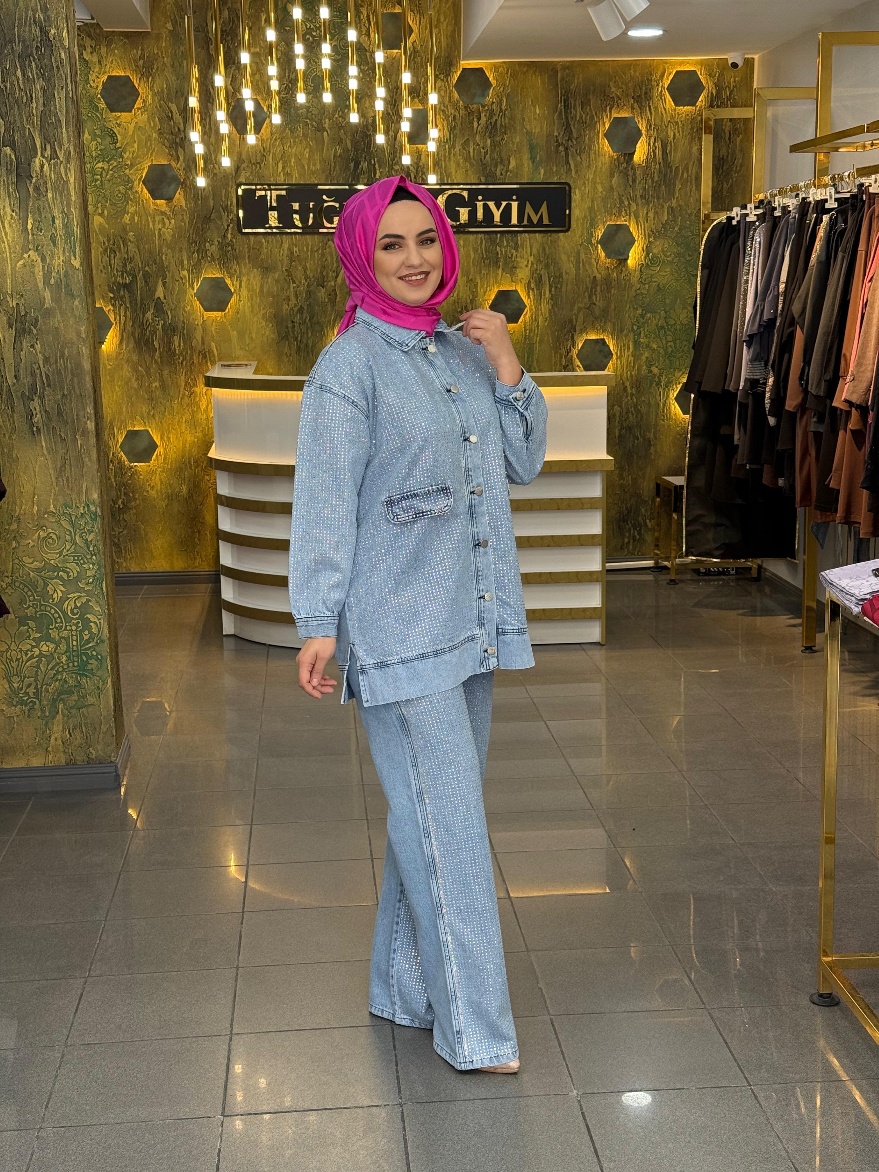 Taşlı Kot İkili Takım – Önü Düğmeli Bol Paça Denim Kadın Takım