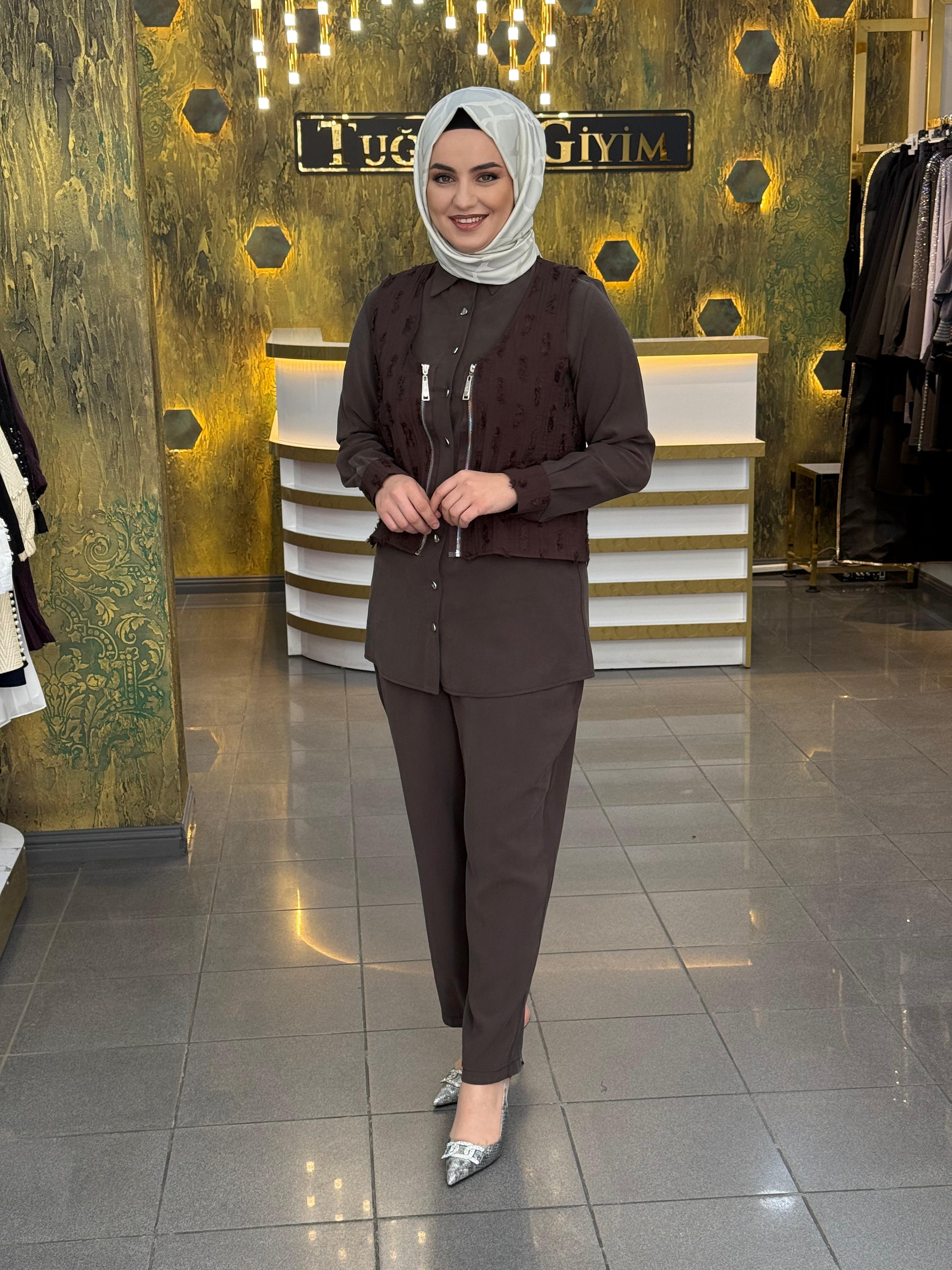 Modal Kumaş Yelek Detaylı İkili Takım – Önü Düğmeli Şık Kadın Takım