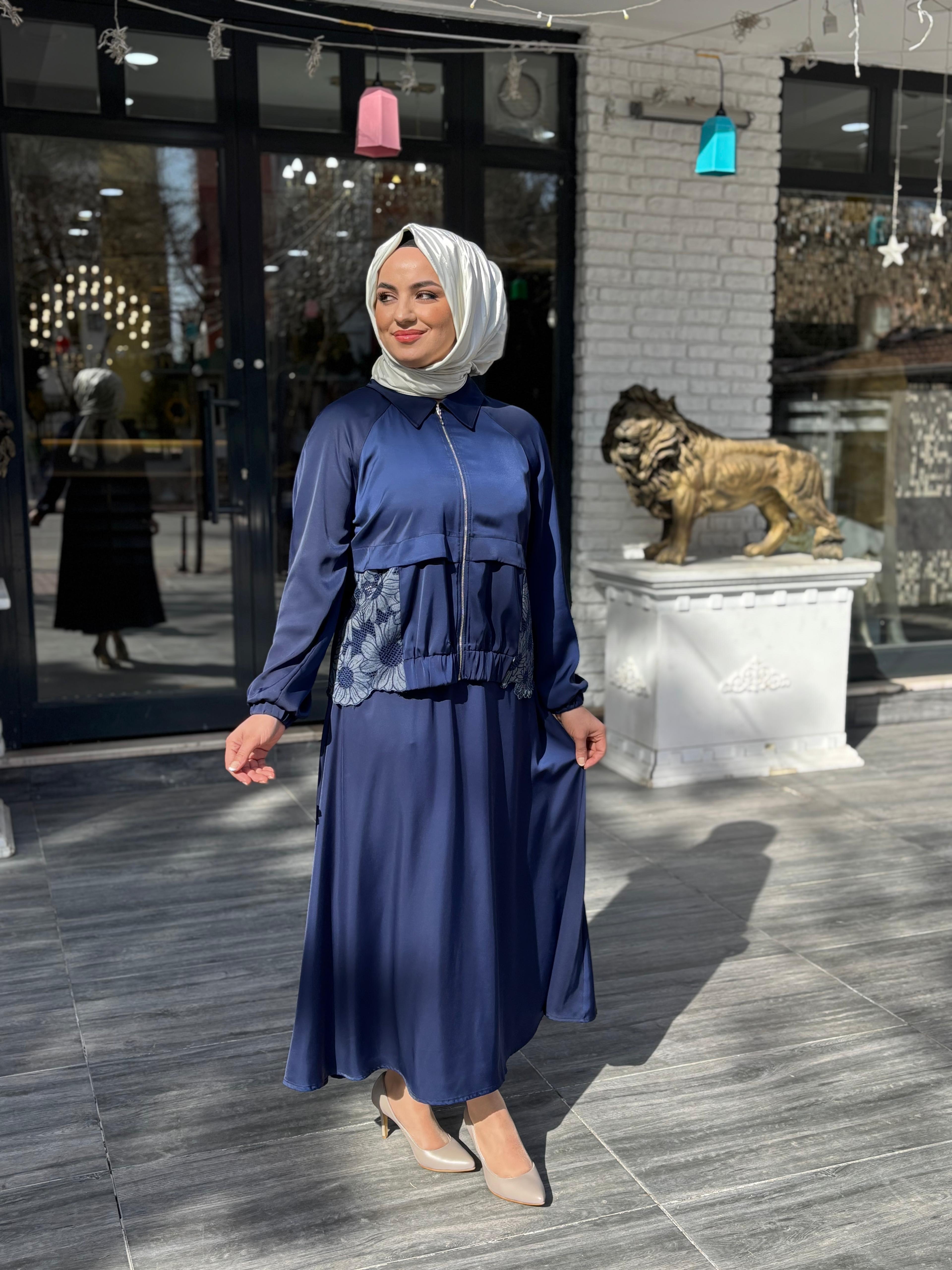 Major Etekli Saten Takım – Yakma Güpür Detaylı Şık Tesettür Takım