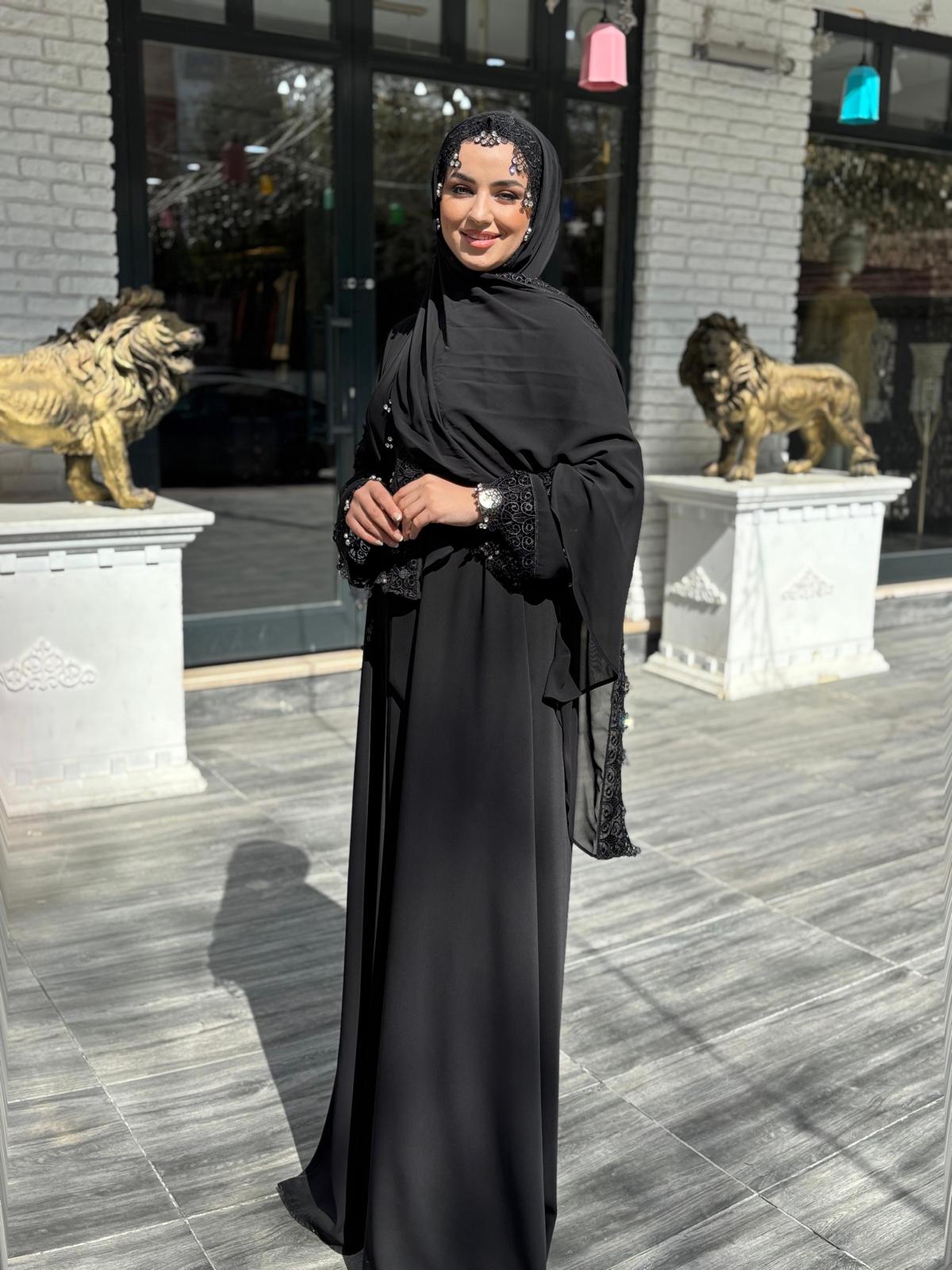 Gipür ve Taş Detaylı Şallı Ferace – Kırışmayan Kumaş Şık Tesettür Ferace