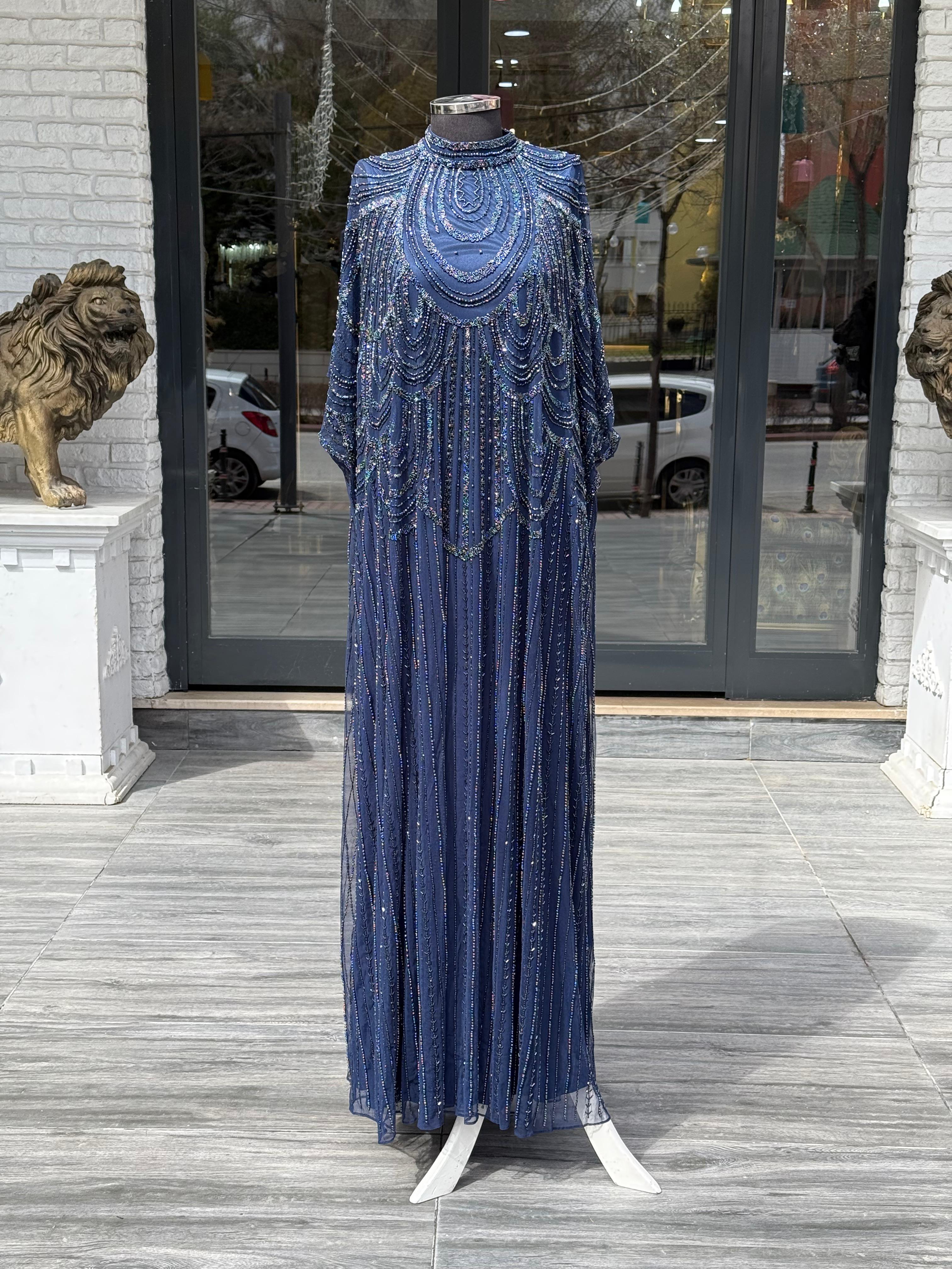 İthal Taş El İşlemeli Abiye – Pelerin Model Lüks ve Zarif Gece Elbisesi