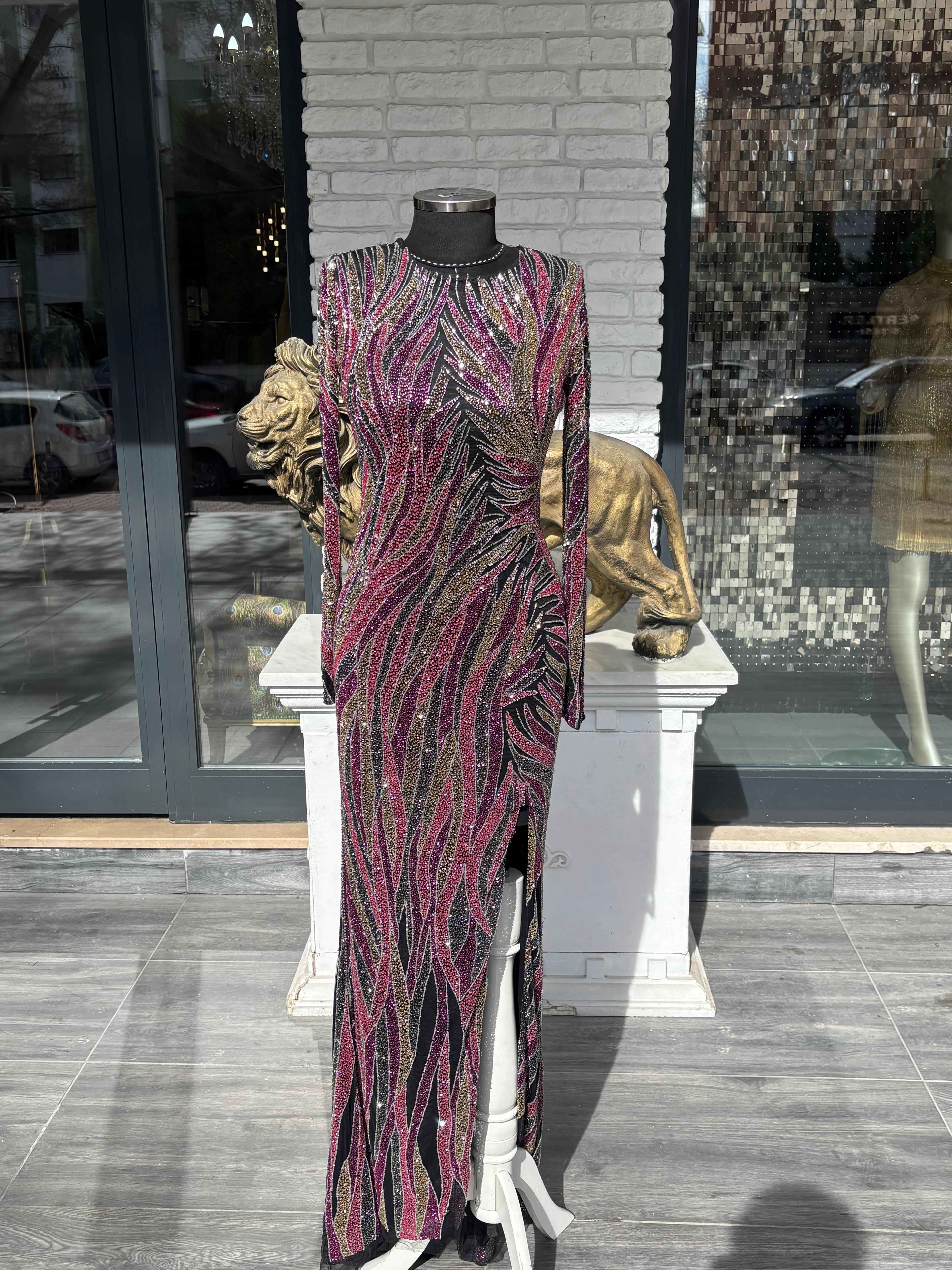 İthal El İşlemeli Yırtmaçlı Abiye Elbise | Özel Tasarım Gece Elbisesi