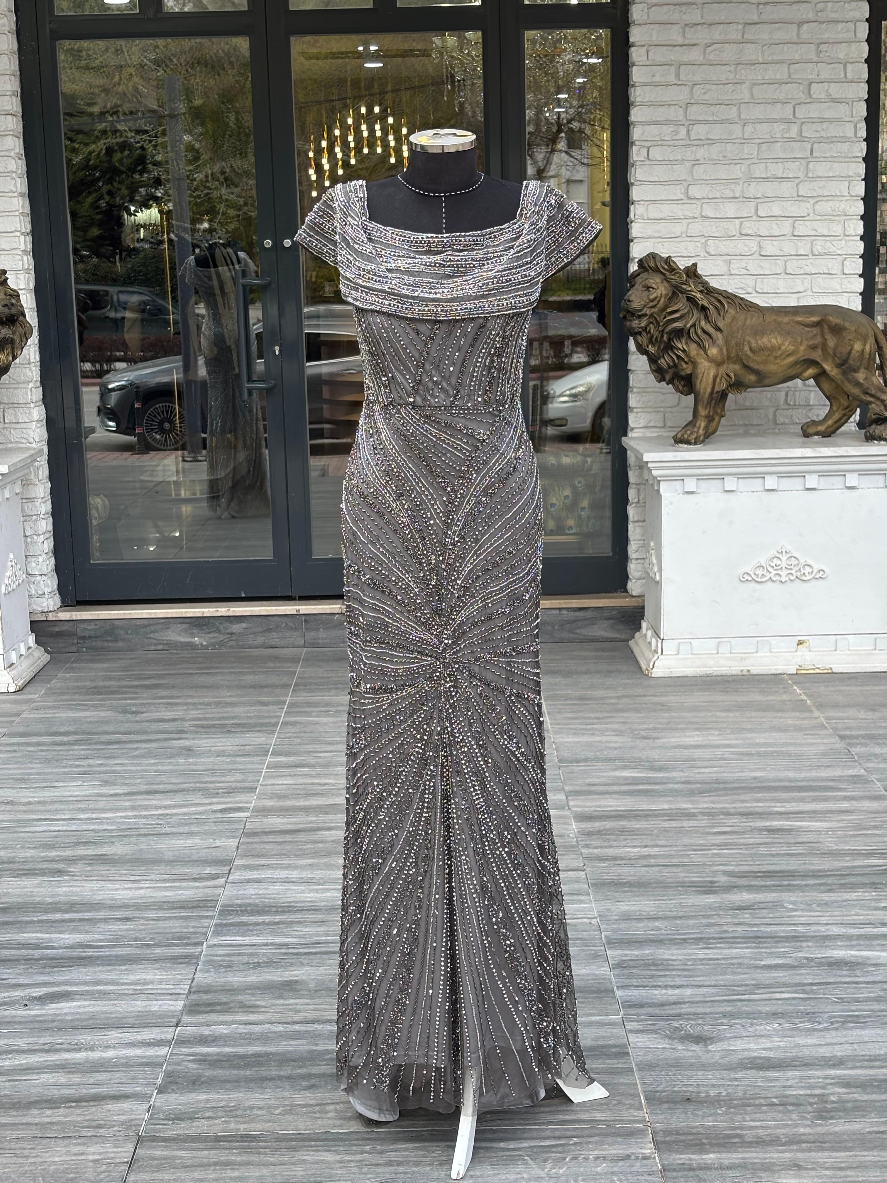 İthal El Taş İşlemeli Abiye Elbise | Omuz Dekolteli Şık Gece Elbisesi