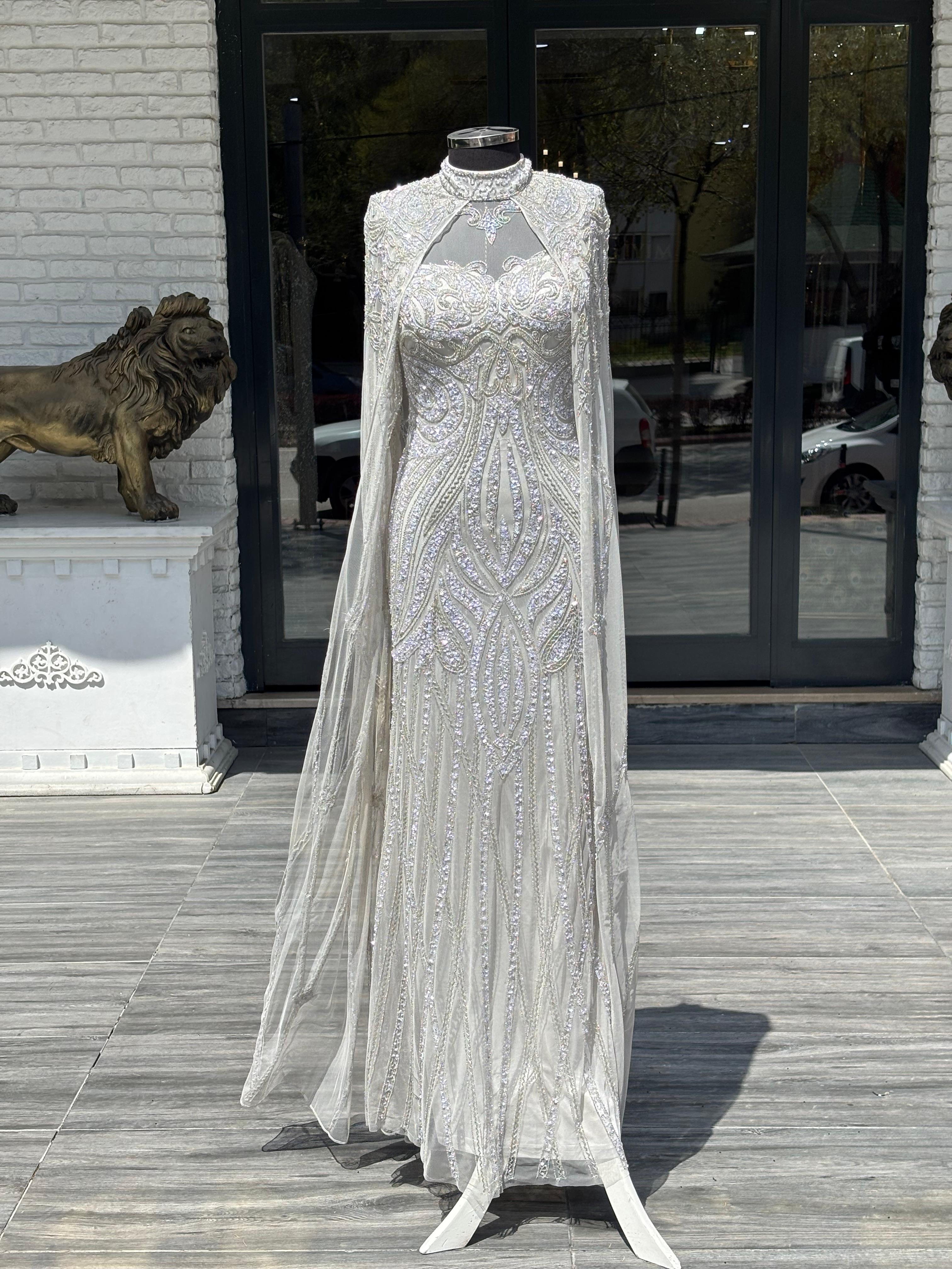 thal Beyaz Yarasa Kol Abiye El İşlemeli Taşlı Uzun Gece Elbisesi