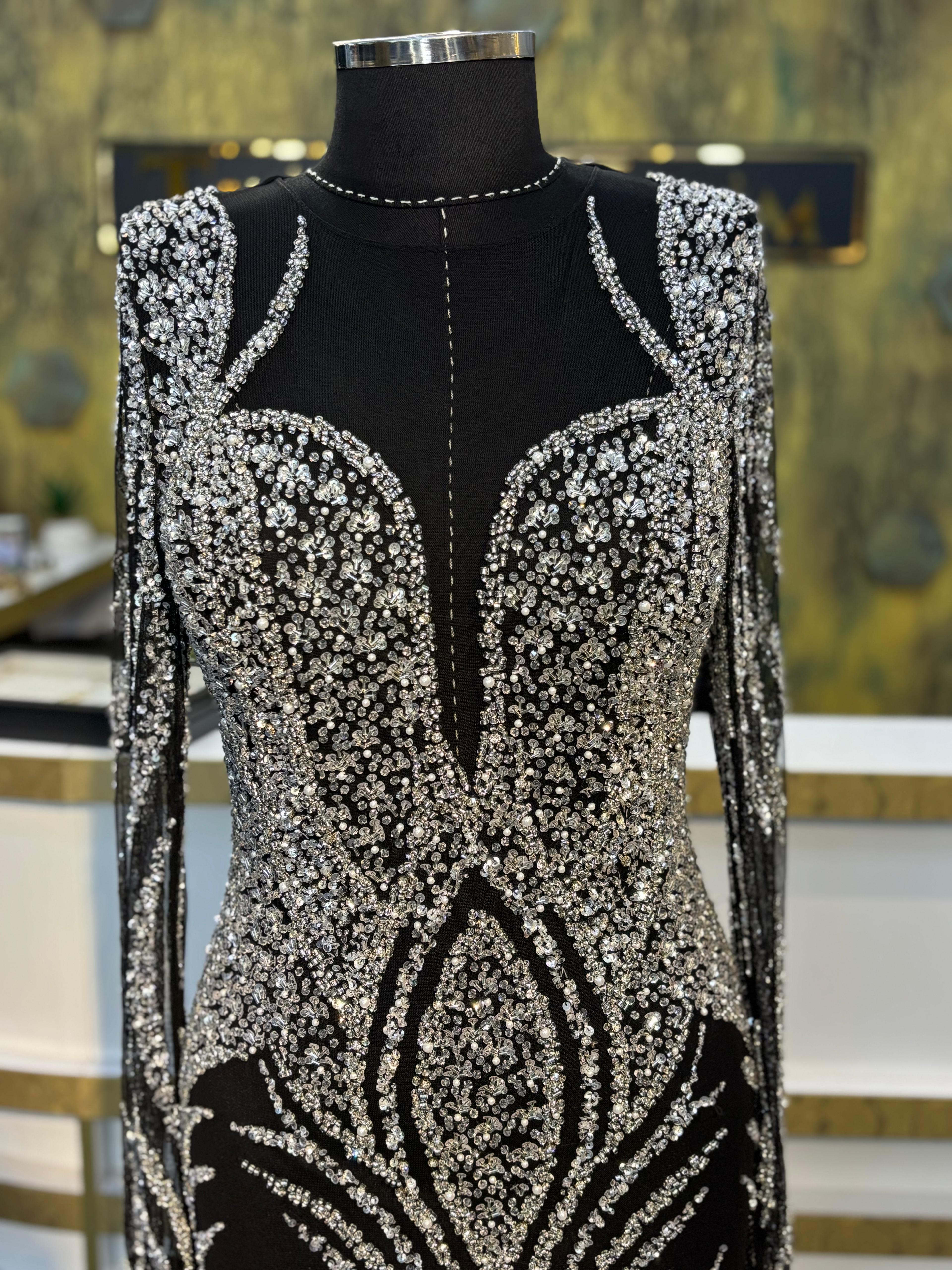 Yoğun Taş İşlemeli İthal Abiye El İşlemeli Lüks Uzun Gece Elbisesi